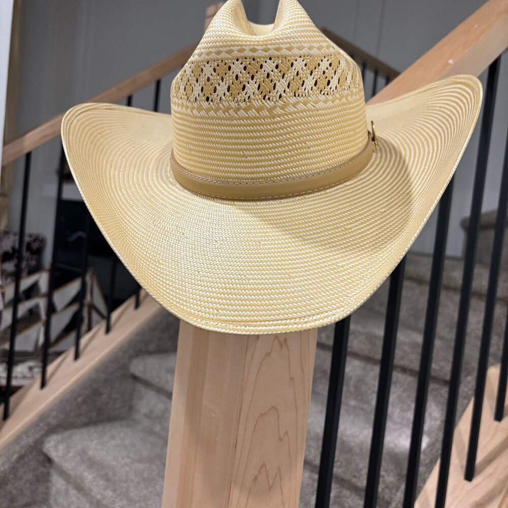 Beautiful Brand New Tombstone Maverick 30X Shantung Cowboy Hat